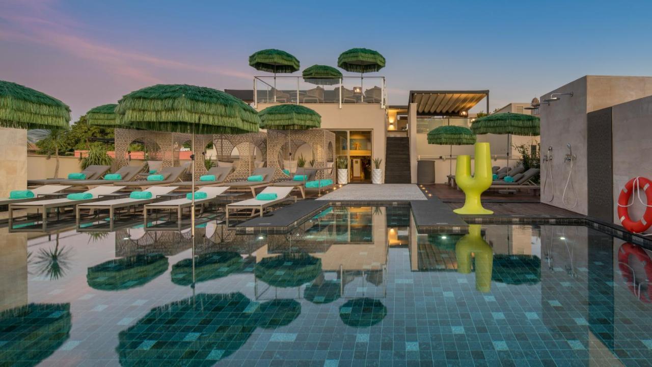 El Llorenc Parc De La Mar - Adults Only Palma de Maiorca Exterior foto The pool at the hotel