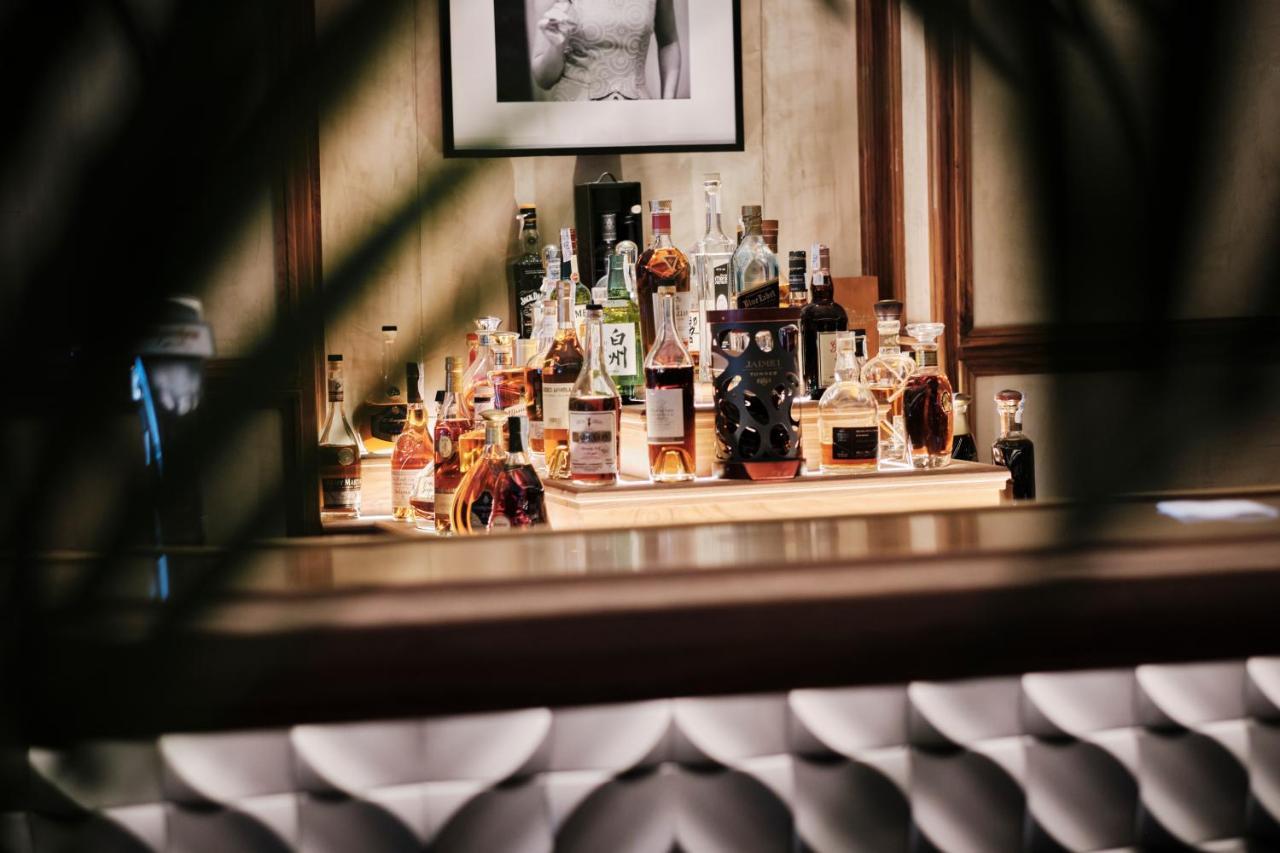 El Llorenc Parc De La Mar - Adults Only Palma de Maiorca Exterior foto The bar at the 21 Club