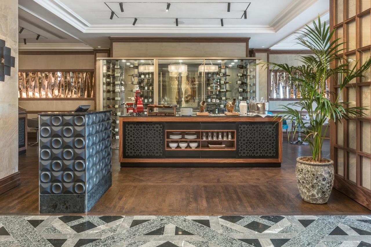 El Llorenc Parc De La Mar - Adults Only Palma de Maiorca Exterior foto The kitchen at the restaurant